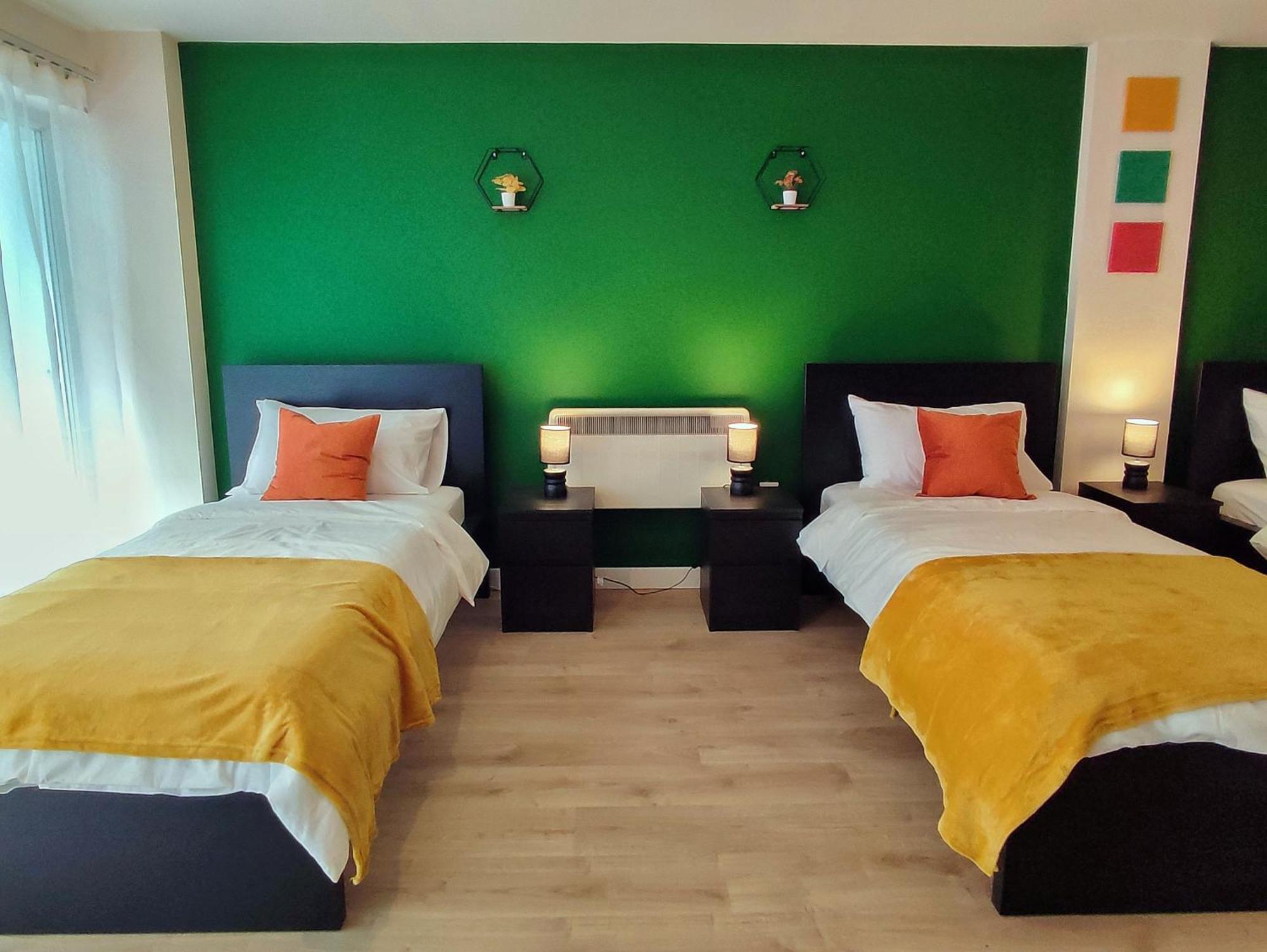 Duplex Apartment In Leeds With King Size Bed - Long Stay Rates Available 외부 사진