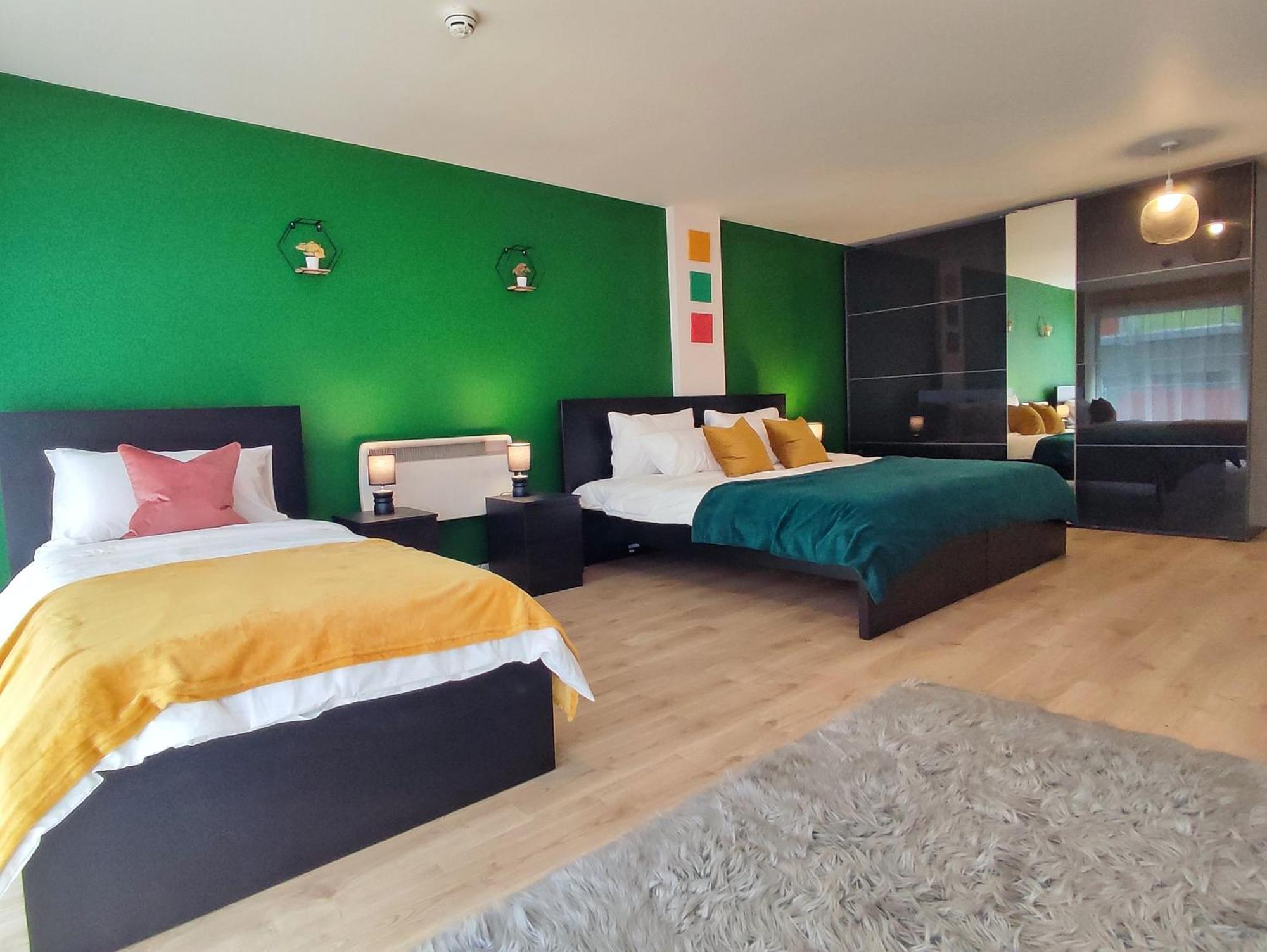 Duplex Apartment In Leeds With King Size Bed - Long Stay Rates Available 외부 사진
