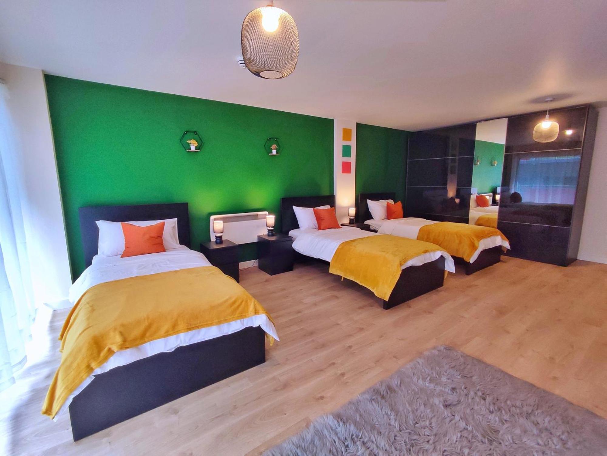 Duplex Apartment In Leeds With King Size Bed - Long Stay Rates Available 외부 사진